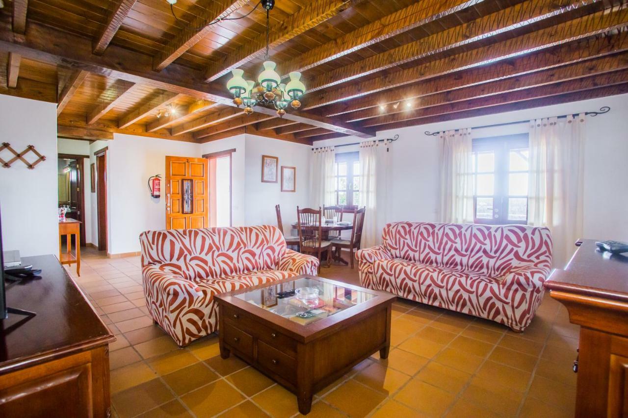 A1 Casas Y Villas Juani Y Juan Lanzarote ซานบาร์โตโลเม ภายนอก รูปภาพ